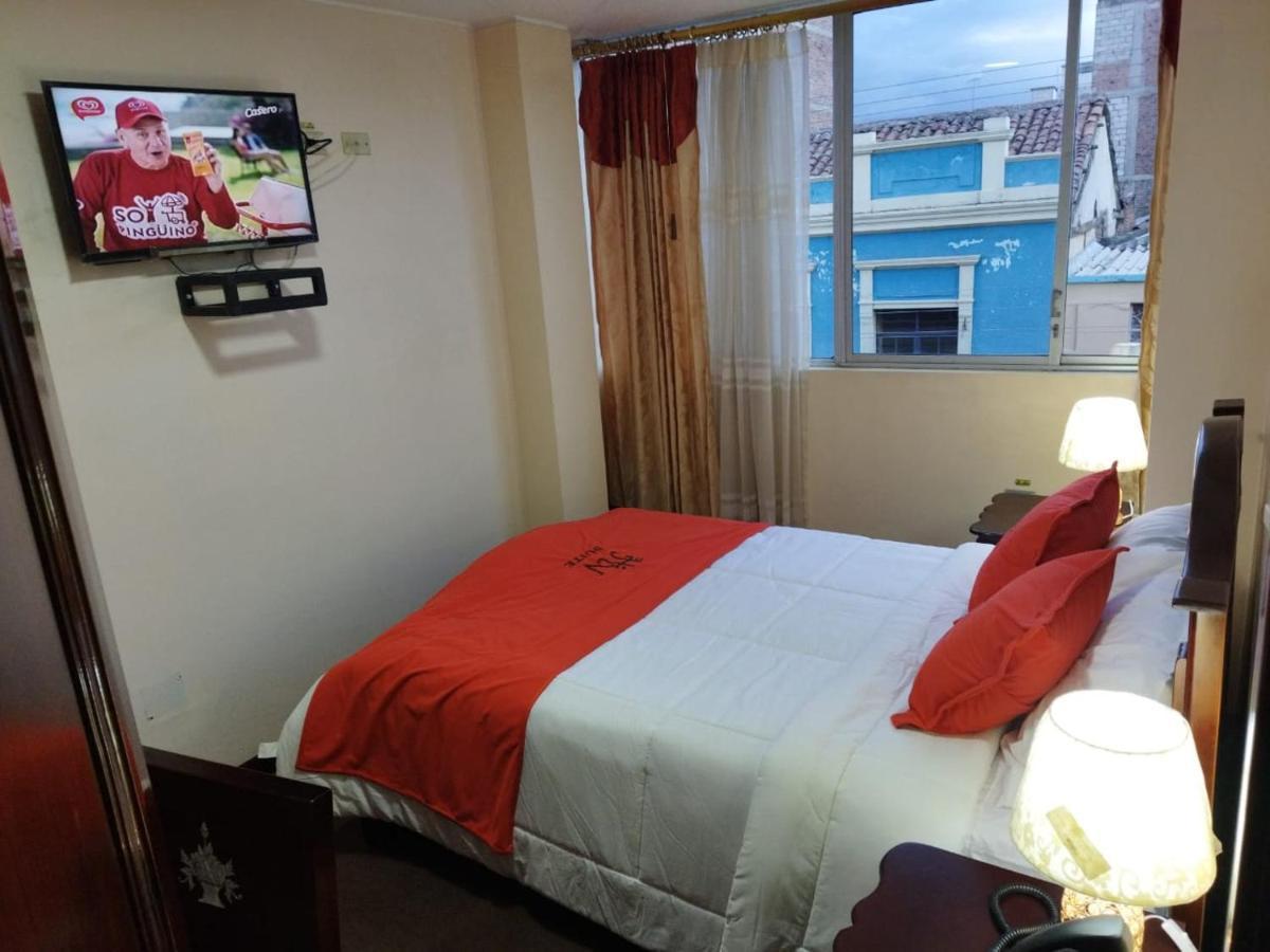 Hotel Velanez Suite 里奥班巴 外观 照片