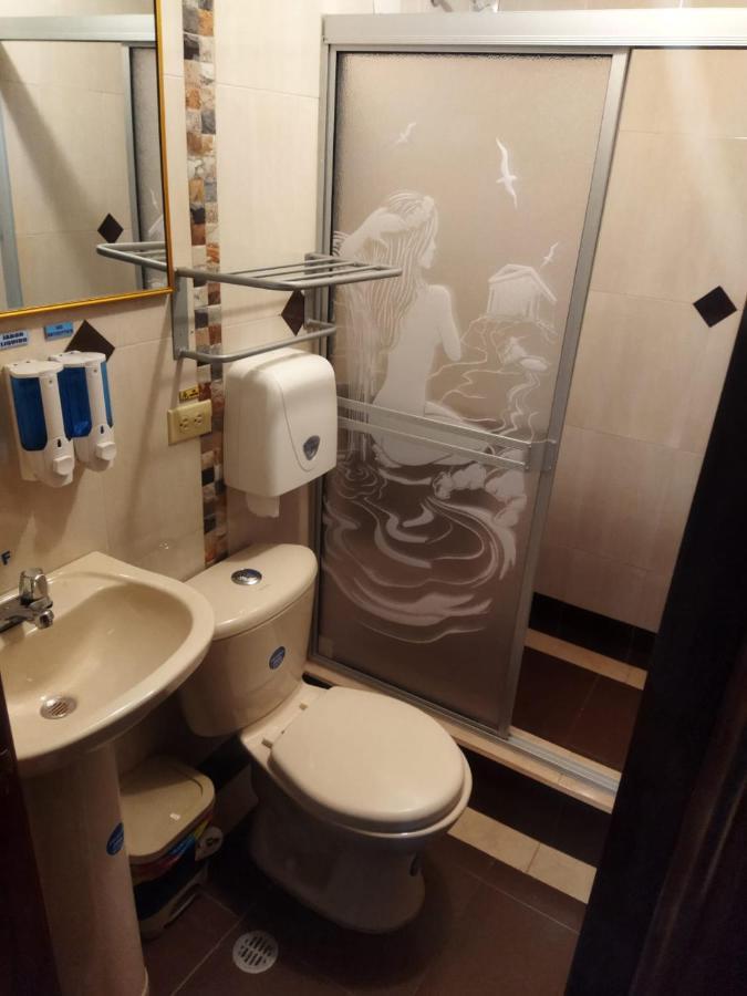 Hotel Velanez Suite 里奥班巴 外观 照片